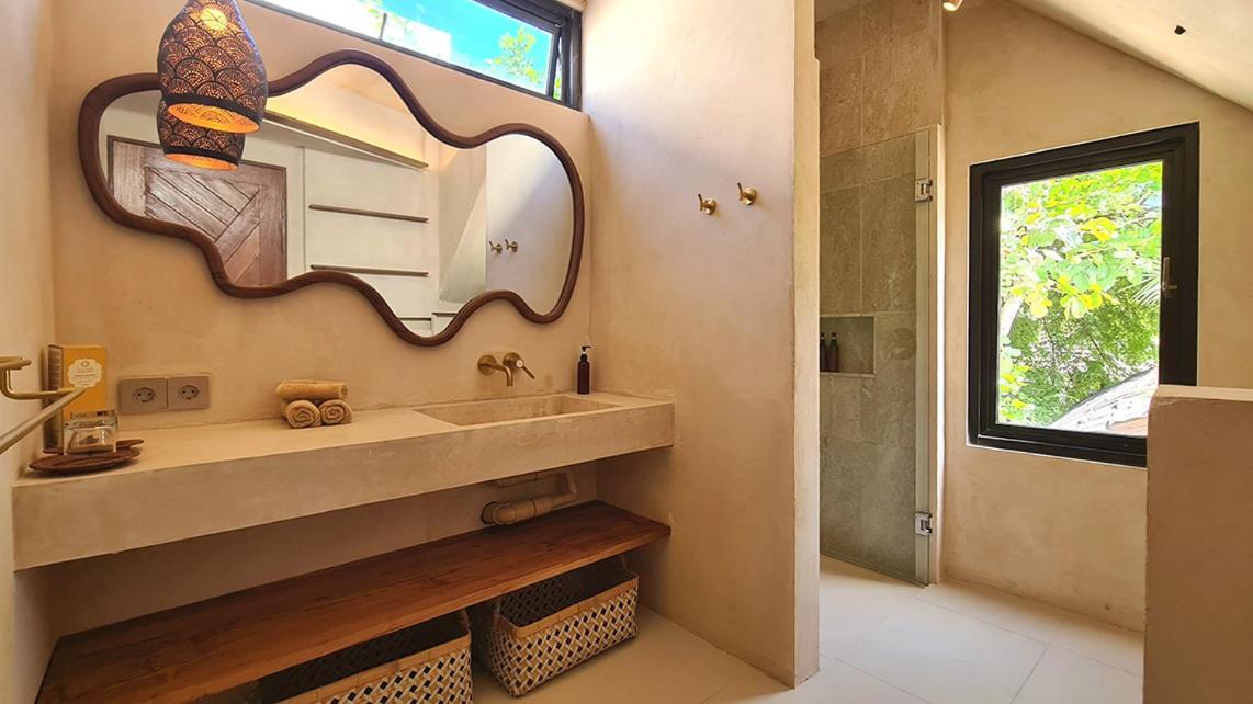 Shore Thing Gili Air Beachfront Apartment Dış mekan fotoğraf