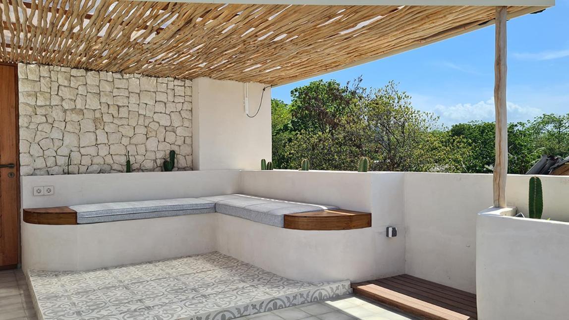 Shore Thing Gili Air Beachfront Apartment Dış mekan fotoğraf